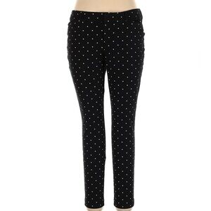 Old Navy High Rise Pixie Pant- Size 6, Black and white polka dot